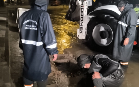 Çekmeköy’de Sağanak Yağışla Mücadele Çalışmaları Devam Ediyor
