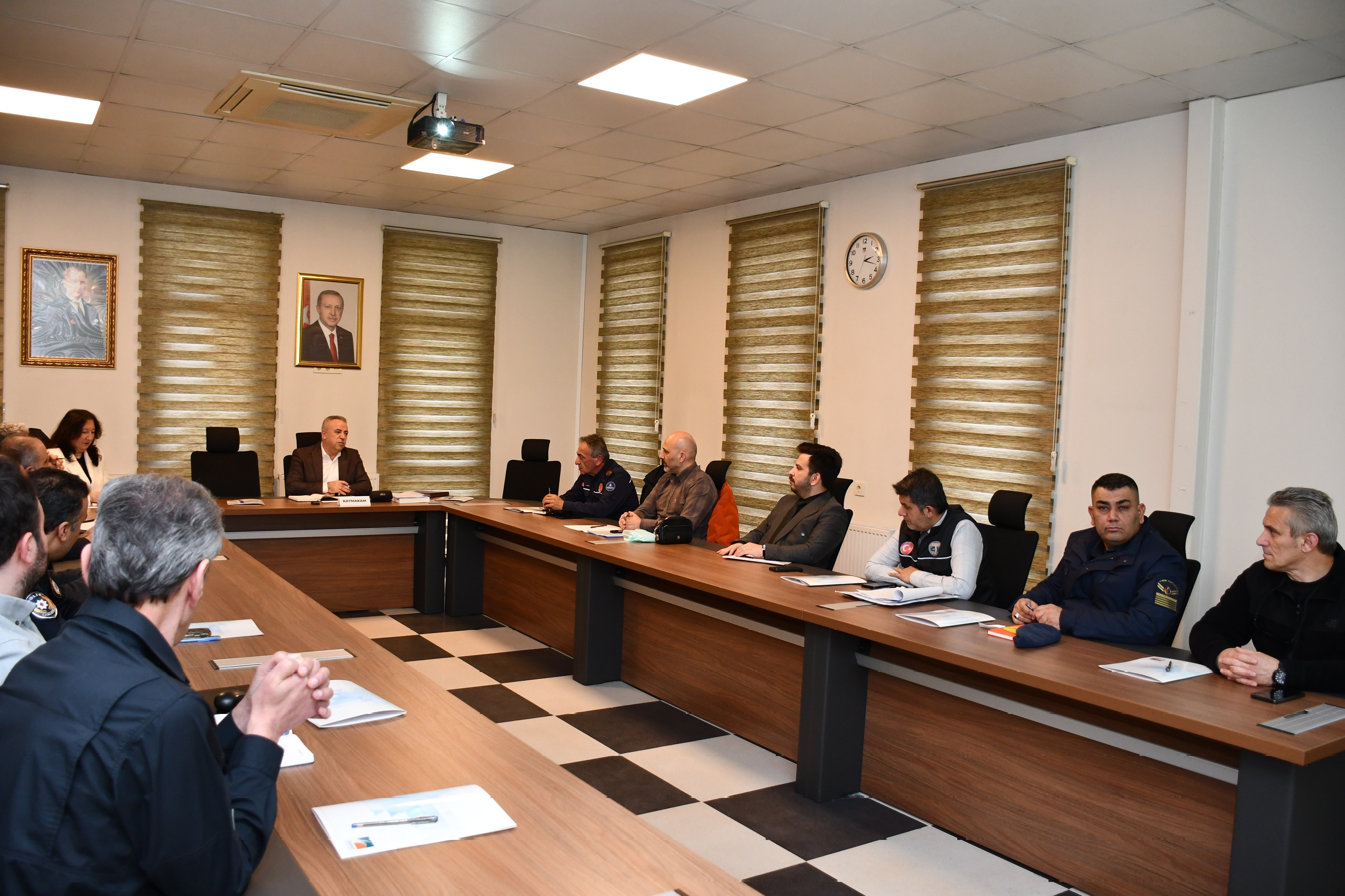 cekmekoey-de-afet-risklerine-kars-stratejik-degerlendirme
